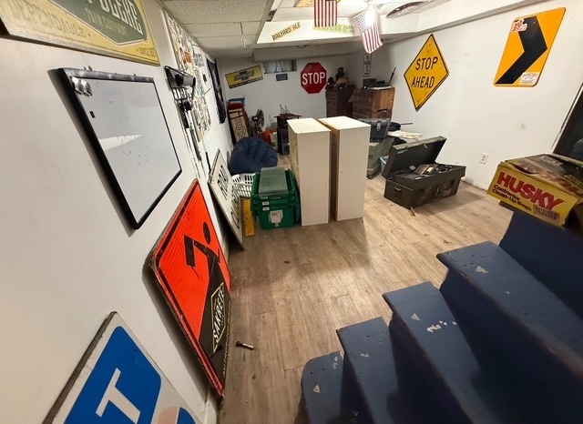 Homes for sale in Naugatuck, CT | 43 Marshall Ave, Naugatuck, CT 06770 | MLS# 24138832