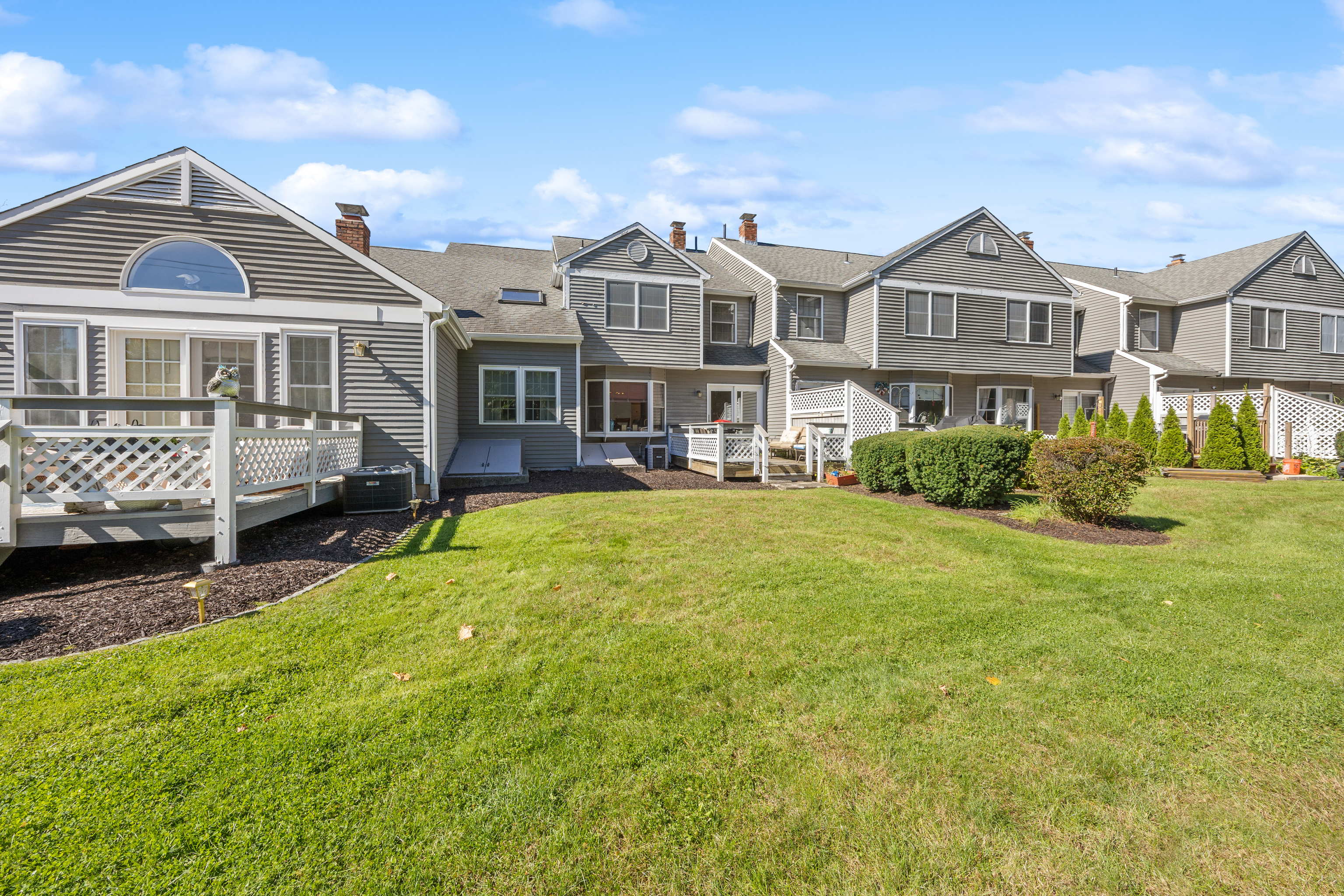 1325 Farmington, Bristol, 06010, 2 Bedrooms Bedrooms, 0 ,1 BathroomBathrooms,Single Family For Sale,For Sale,Farmington,0,24139439