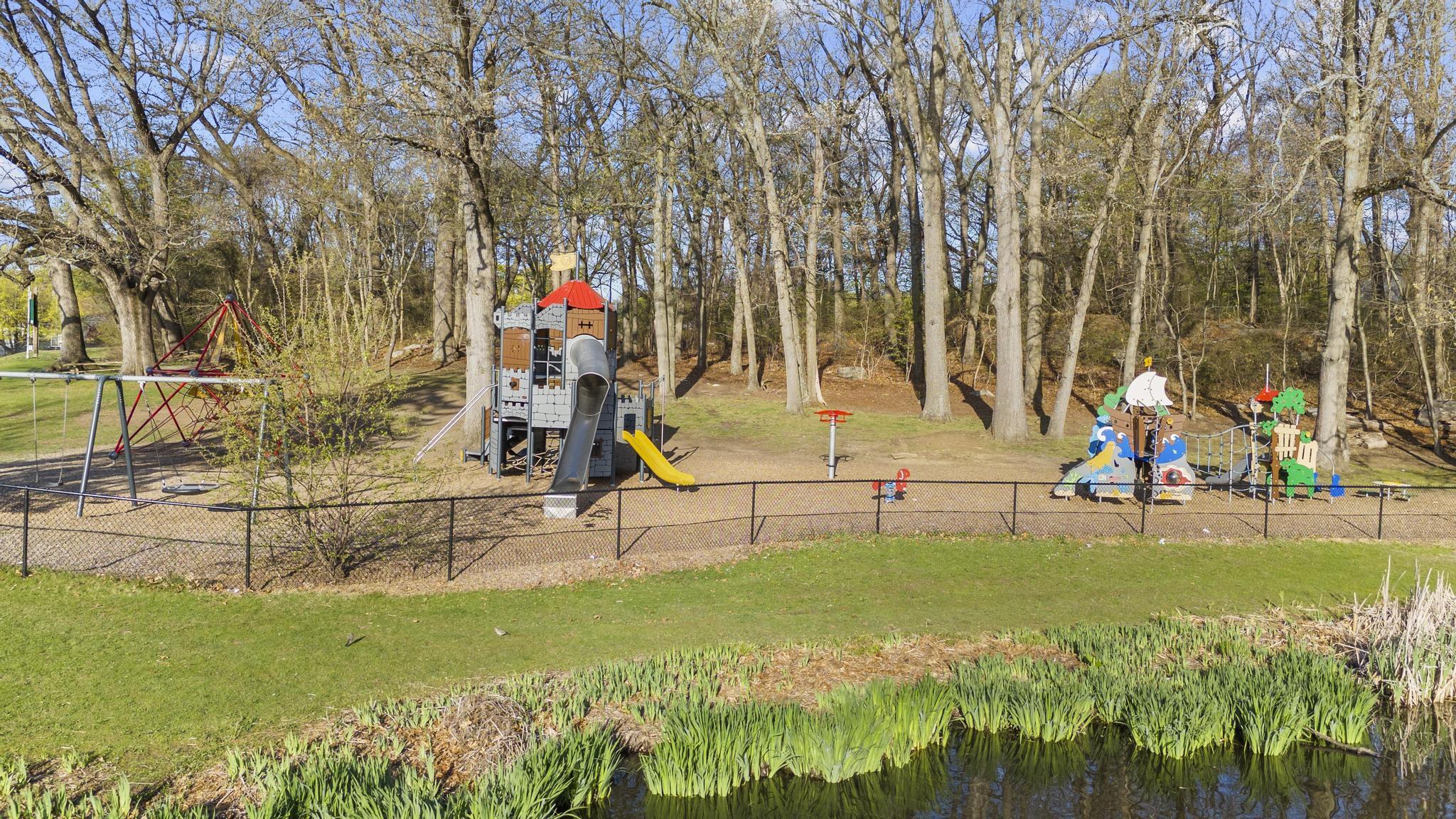 Homes for sale in Fairfield, CT | 15 Barton Rd, Fairfield, CT 06824 | MLS# 24134982