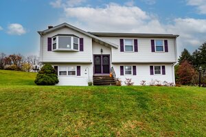 Homes for sale in Middletown, CT | 52 Cimarron Rd, Middletown, CT 06457 | MLS# 24138139