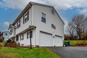 Homes for sale in Middletown, CT | 52 Cimarron Rd, Middletown, CT 06457 | MLS# 24138139