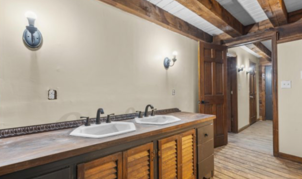 617 Guerdat, Torrington, 06790, 2 Bedrooms Bedrooms, 0 ,2 BathroomsBathrooms,Single Family For Sale,For Sale,Guerdat,0,24133999