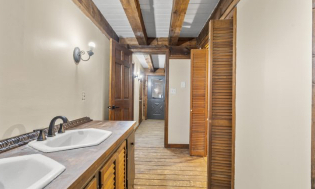 617 Guerdat, Torrington, 06790, 2 Bedrooms Bedrooms, 0 ,2 BathroomsBathrooms,Single Family For Sale,For Sale,Guerdat,0,24133999