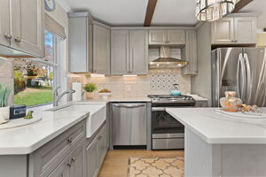 Homes for sale in Fairfield, CT | 376 Knapps Hwy #376, Fairfield, CT 06825 | MLS# 24138399