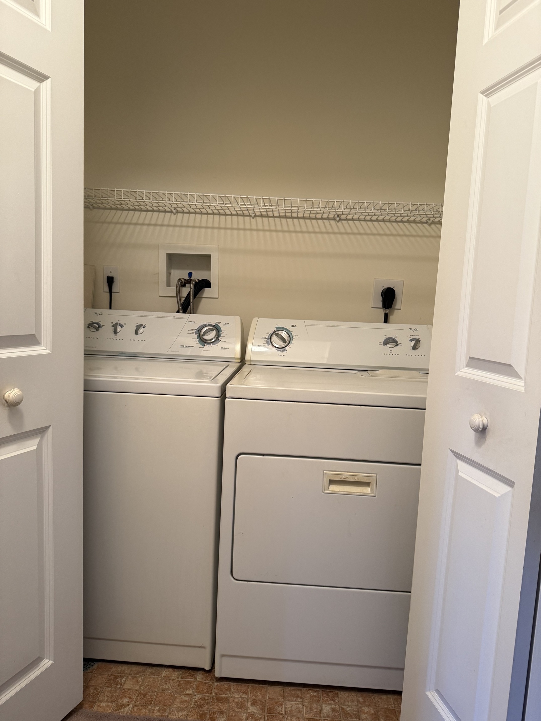 Homes for sale in Wallingford, CT | 380 Main St #4, Wallingford, CT 06492 | MLS# 24126958