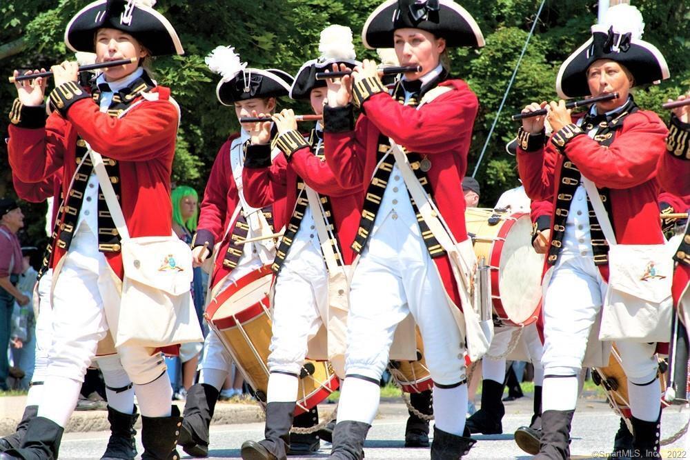 Homes for sale in Essex, CT | 20 Comstock Ave #APT 4C, Essex, CT 06442 | MLS# 24139156