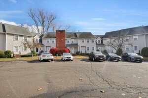Homes for sale in Southington, CT | 220 W Main St #APT 2E, Southington, CT 06479 | MLS# 24139410