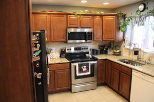 Homes for sale in Naugatuck, CT | 58 Carriage Dr, Naugatuck, CT 06770 | MLS# 24139541