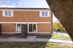 Homes for sale in Plainville, CT | 39 Farmington Ave #B4, Plainville, CT 06062 | MLS# 24139604