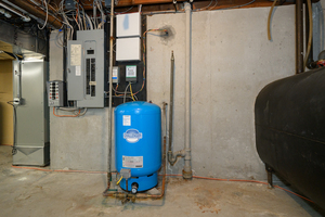 Homes for sale in Avon, CT | 486 Deercliff Rd, Avon, CT 06001 | MLS# 24139460