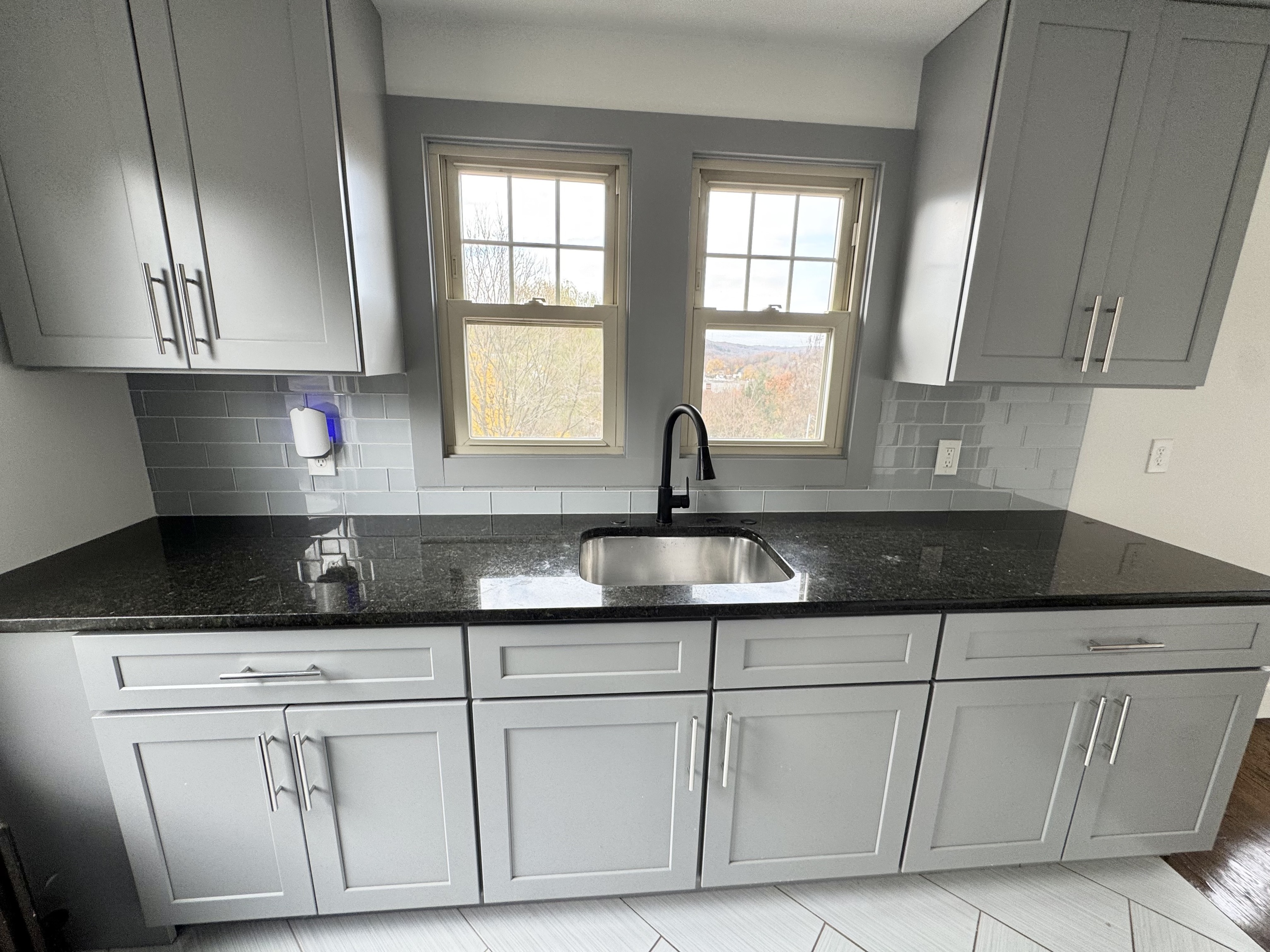 Photo 11 of 162 High Street, Naugatuck, CT