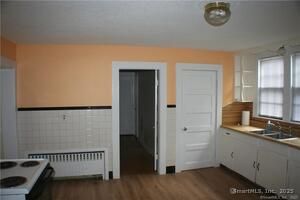 Homes for sale in Enfield, CT | 73 Park Ave, Enfield, CT 06082 | MLS# 24139648