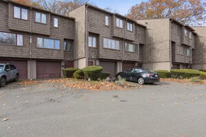 Homes for sale in Hamden, CT | 122 Towne House Rd #122, Hamden, CT 06514 | MLS# 24139574