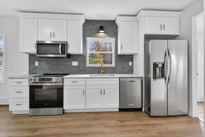 Homes for sale in Glastonbury, CT | 287 Main St, Glastonbury, CT 06073 | MLS# 24139724