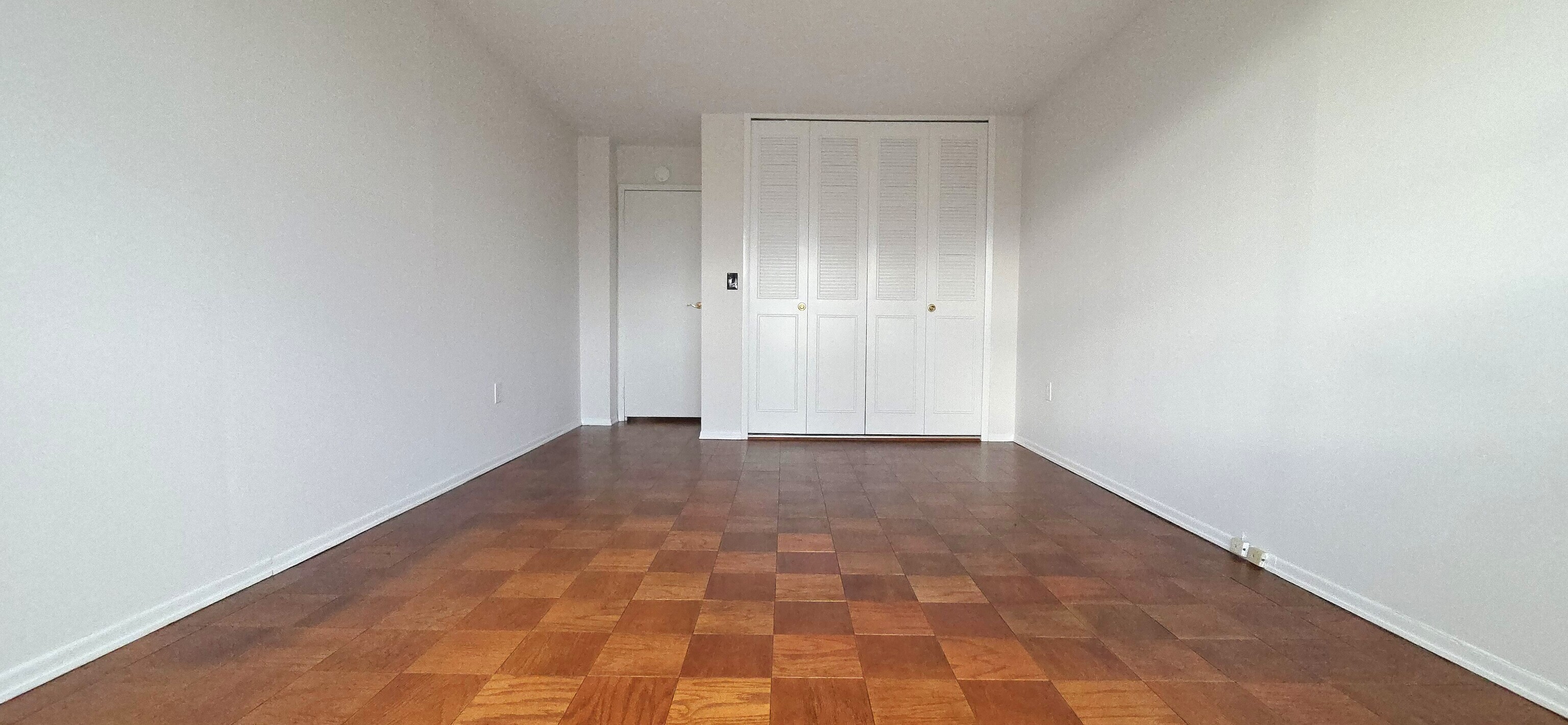 1 Strawberry Hill, Stamford, 06902, 2 Bedrooms Bedrooms, 0 ,2 BathroomsBathrooms,Condo/co-op For Sale,For Sale,Strawberry Hill,0,24139629