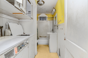 Homes for sale in Avon, CT | 32 Sepous Rd, Avon, CT 06001 | MLS# 24139657