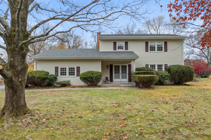 Homes for sale in Manchester, CT | 128 Pond Ln, Manchester, CT 06042 | MLS# 24135819