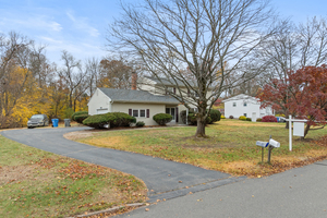 Homes for sale in Manchester, CT | 128 Pond Ln, Manchester, CT 06042 | MLS# 24135819