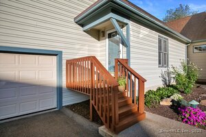 Homes for sale in Shelton, CT | 39 L Hermitage Dr #39, Shelton, CT 06484 | MLS# 24139990