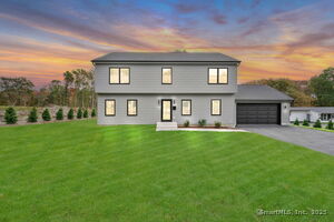 Homes for sale in Stratford, CT | 25 Harvest Ridge Rd, Stratford, CT 06614 | MLS# 24139998