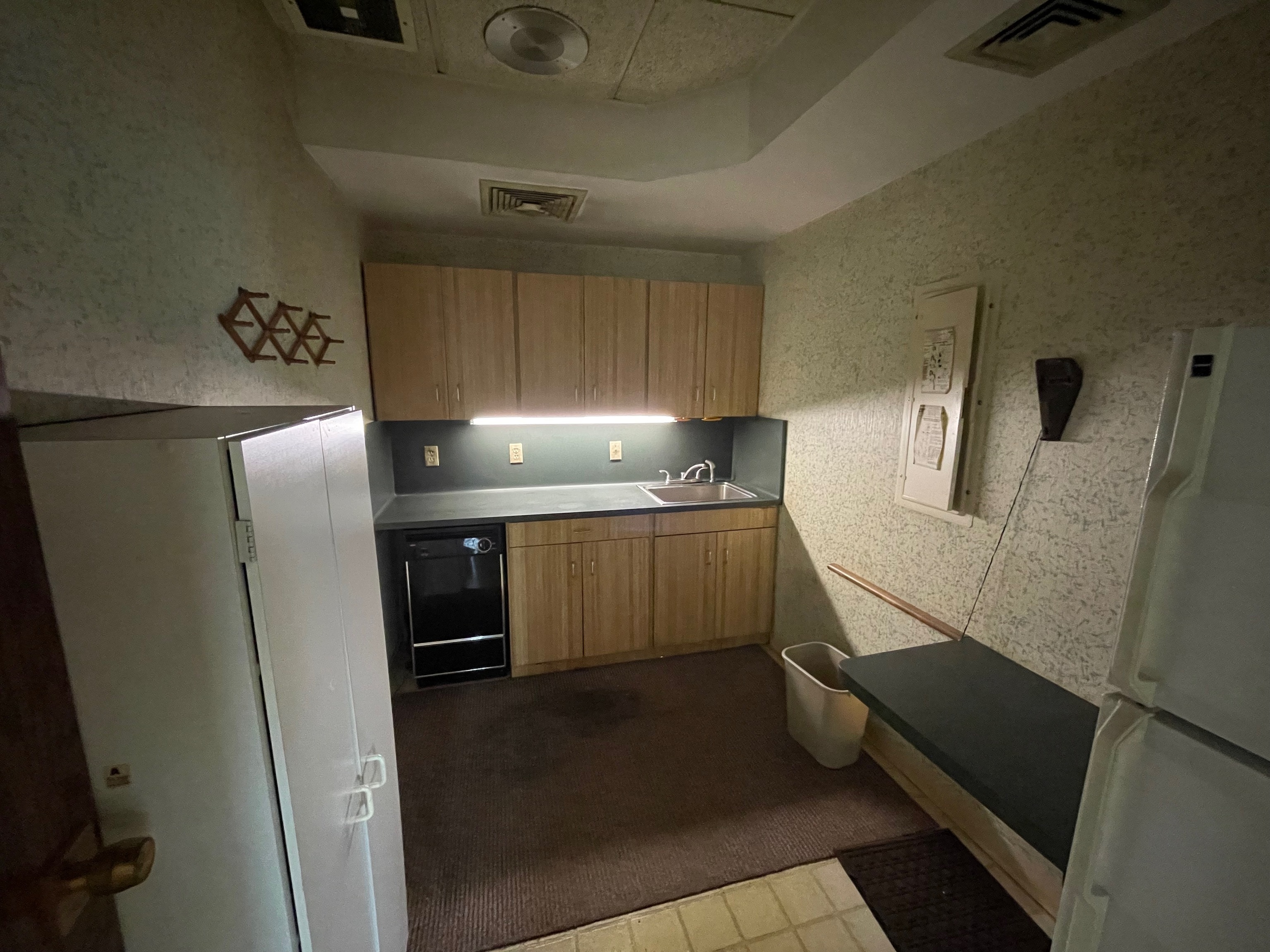 609 Farmington, Hartford, 06105, 0 , 0 ,0,Commercial For Lease,For Rent,Farmington,0,24096823