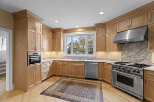 Homes for sale in Stonington, CT | 4 E Neck Rd, Stonington, CT 06378 | MLS# 24031564