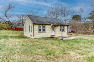 Homes for sale in Coventry, CT | 83 Morin Ave, Coventry, CT 06238 | MLS# 24139161