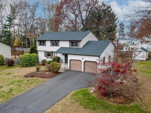 Homes for sale in East Hartford, CT | 252 Woodmont Dr, East Hartford, CT 06118 | MLS# 24138954