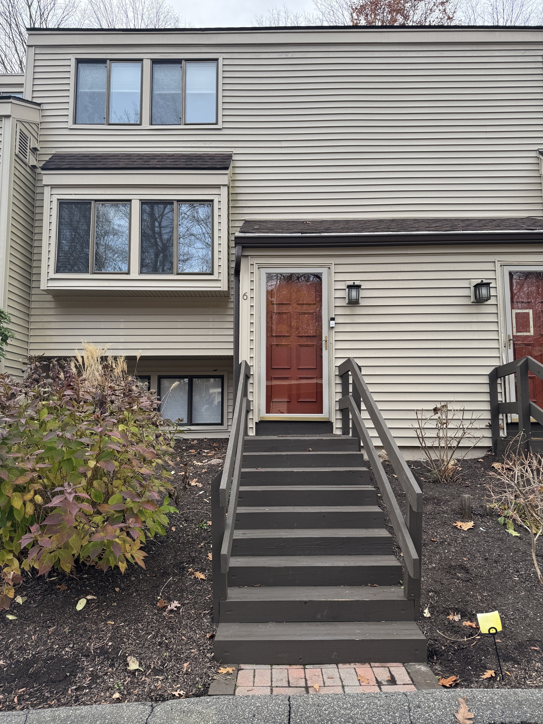 Homes for sale in Brookfield, CT | 6 Comstock Trl #6, Brookfield, CT 06804 | MLS# 24140074