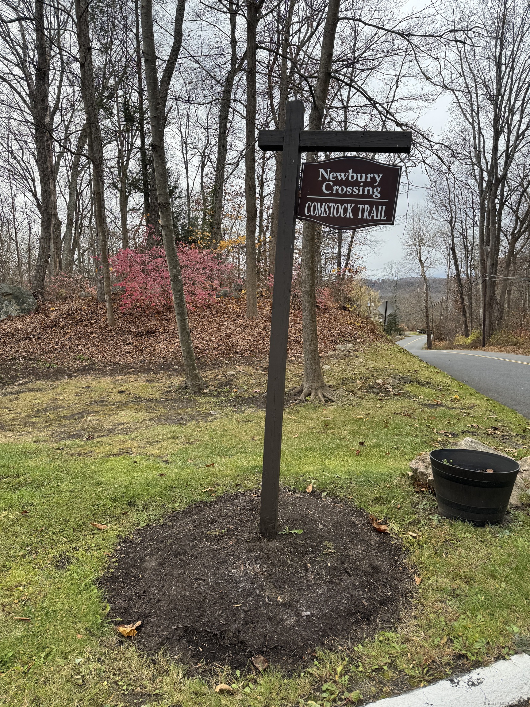 Homes for sale in Brookfield, CT | 6 Comstock Trl #6, Brookfield, CT 06804 | MLS# 24140074