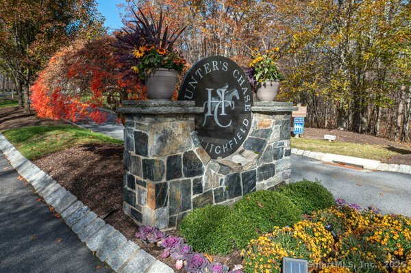 Homes for sale in Litchfield, CT | 258 Hunter Dr #258, Litchfield, CT 06759 | MLS# 24138730