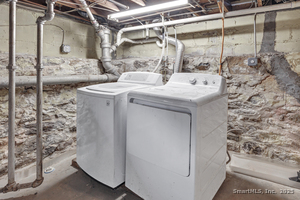 Homes for sale in Stratford, CT | 88 Brewster St, Stratford, CT 06614 | MLS# 24139803