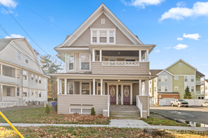 Homes for sale in Stratford, CT | 1867 Main St, Stratford, CT 06615 | MLS# 24139748