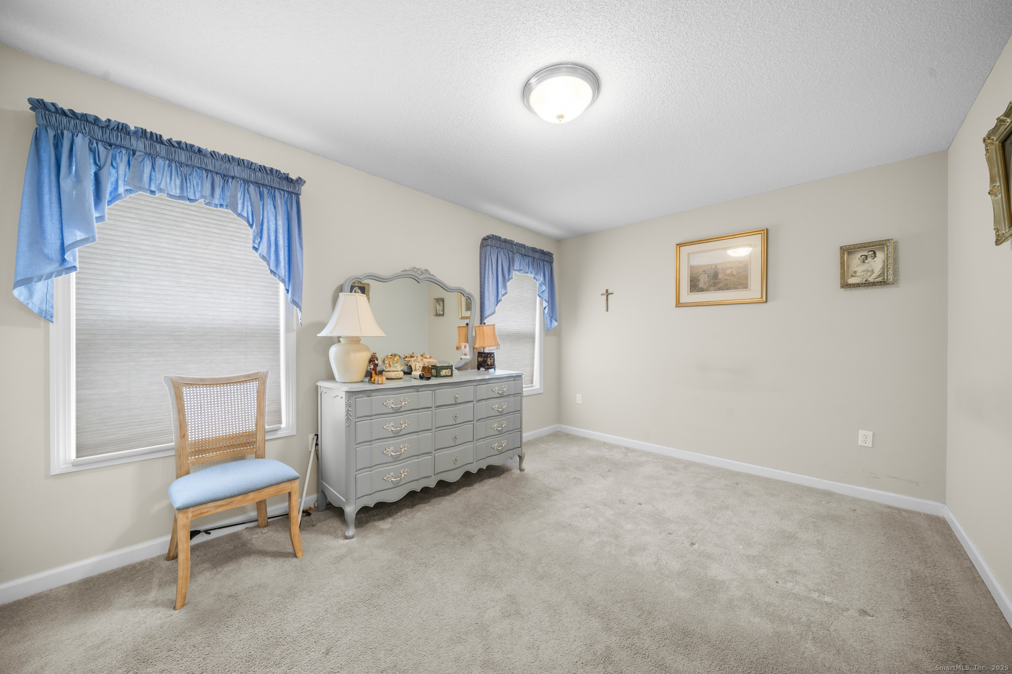 12 Woodridge Drive 12