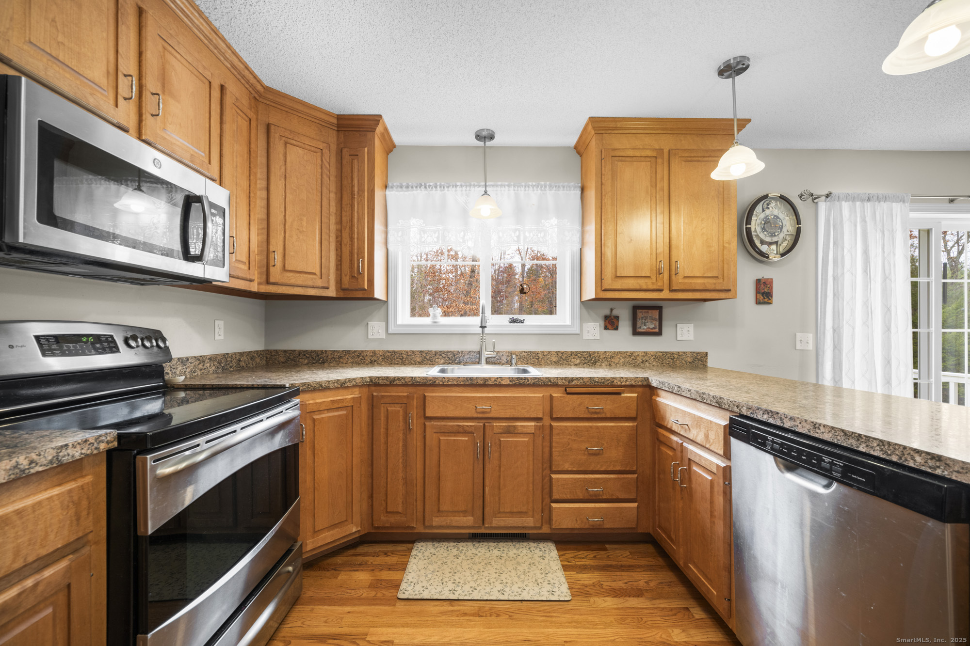 12 Woodridge Drive 12