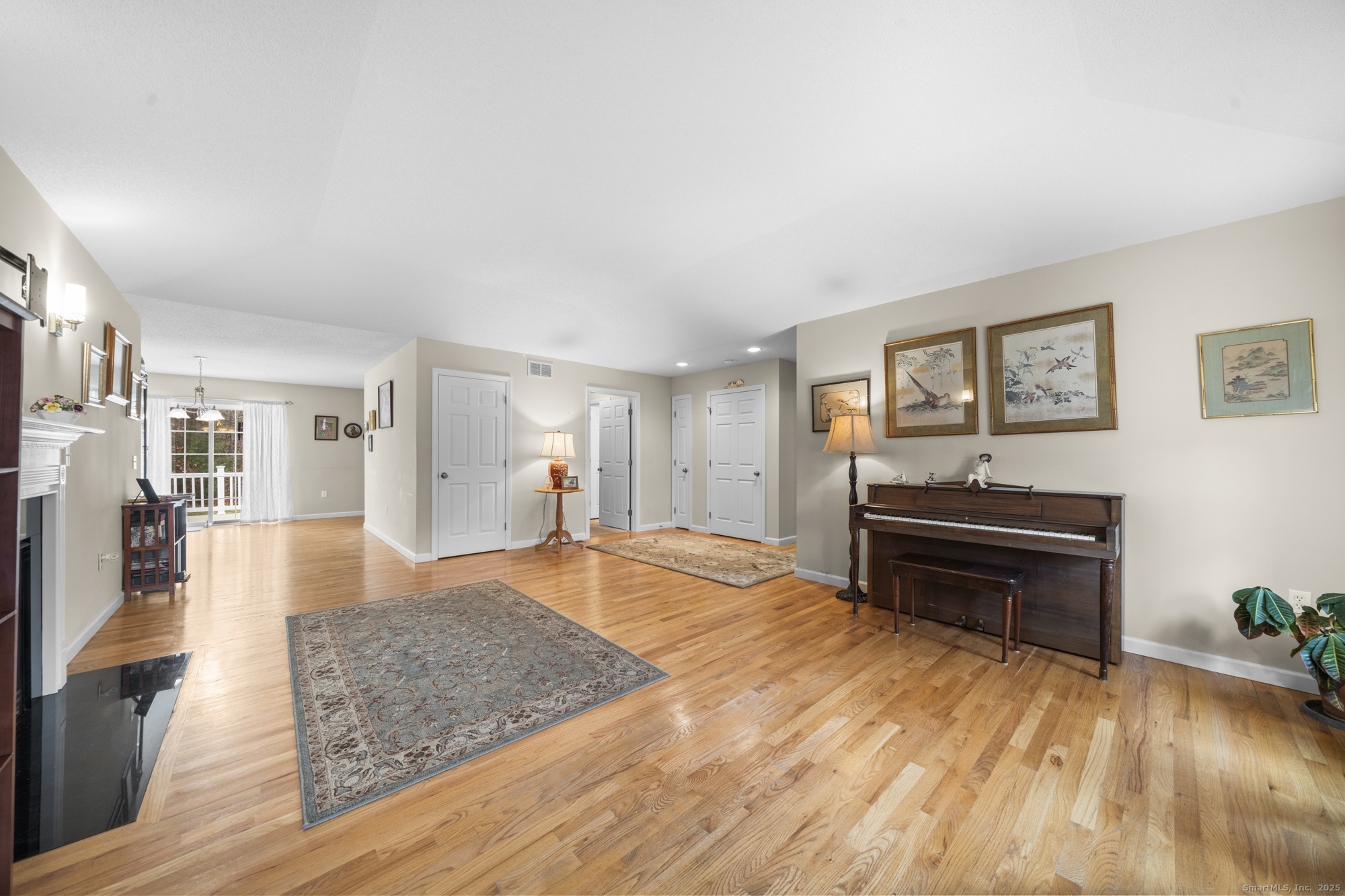 12 Woodridge Drive 12