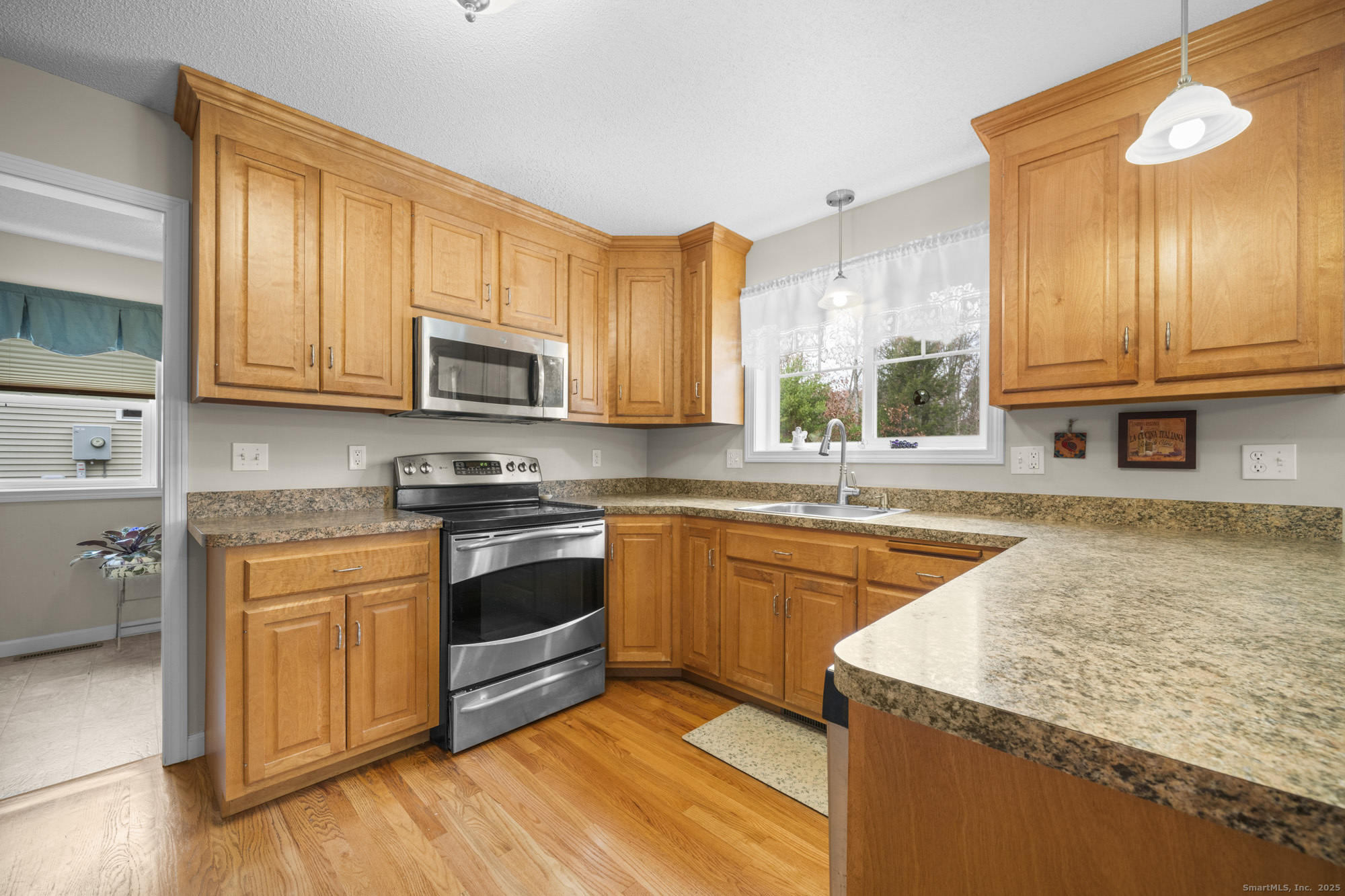 12 Woodridge Drive 12