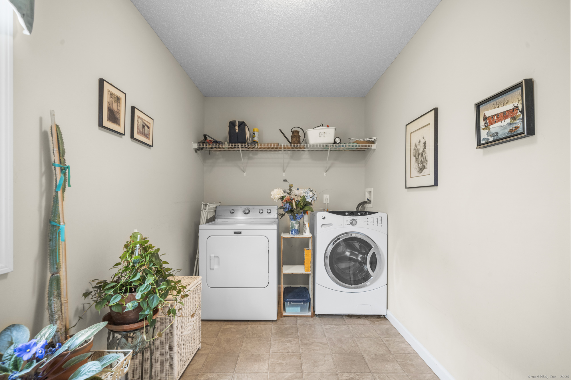 12 Woodridge Drive 12