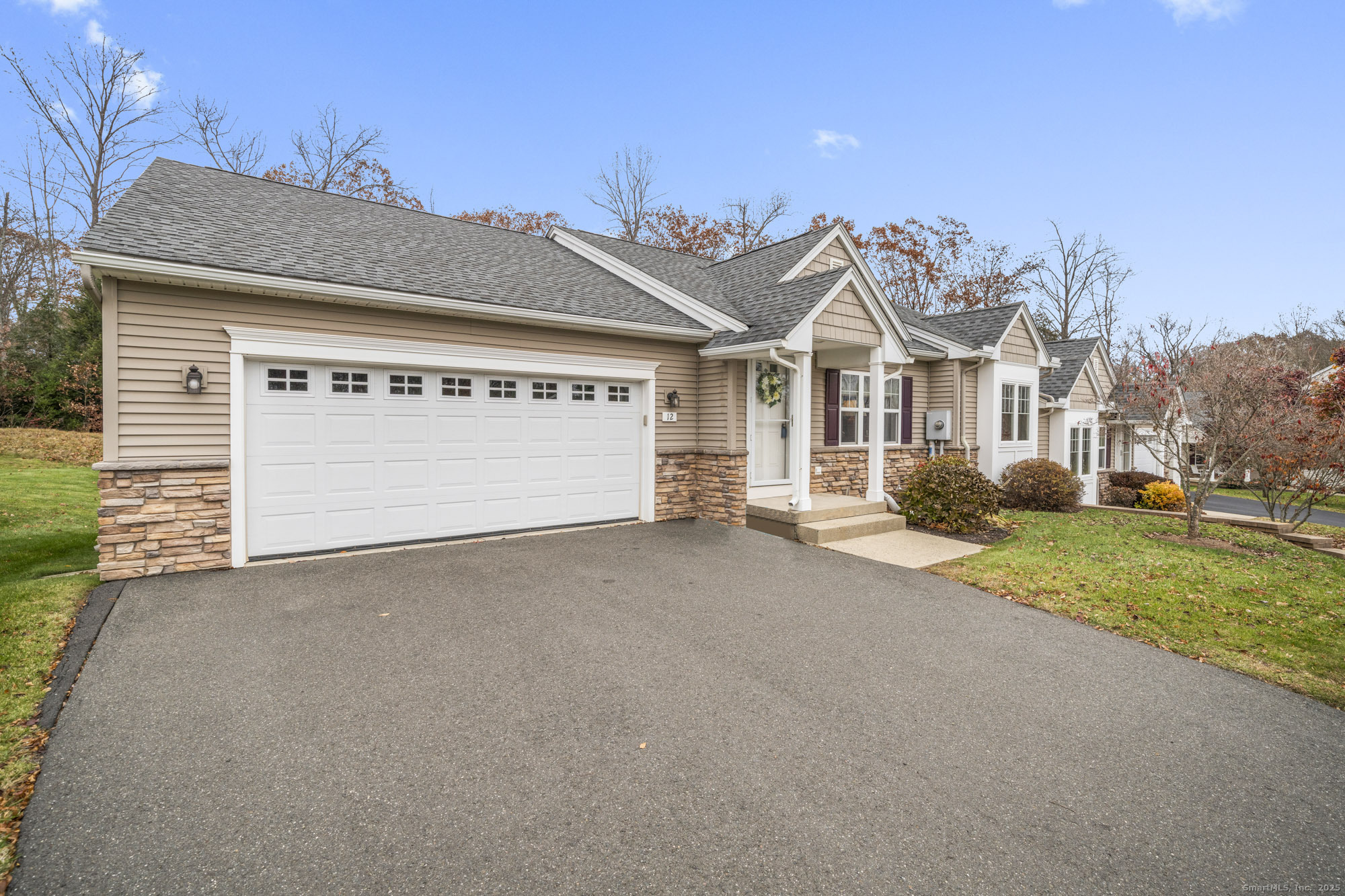 12 Woodridge Drive 12