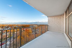 Homes for sale in Bridgeport, CT | 3200 Park Ave #11E2, Bridgeport, CT 06604 | MLS# 24139942