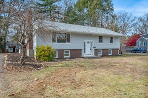 Homes for sale in Enfield, CT | 84 Raffia Rd, Enfield, CT 06082 | MLS# 24140254