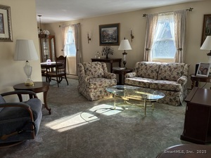 Homes for sale in Montville, CT | 21 Ridge Dr, Montville, CT 06382 | MLS# 24140089