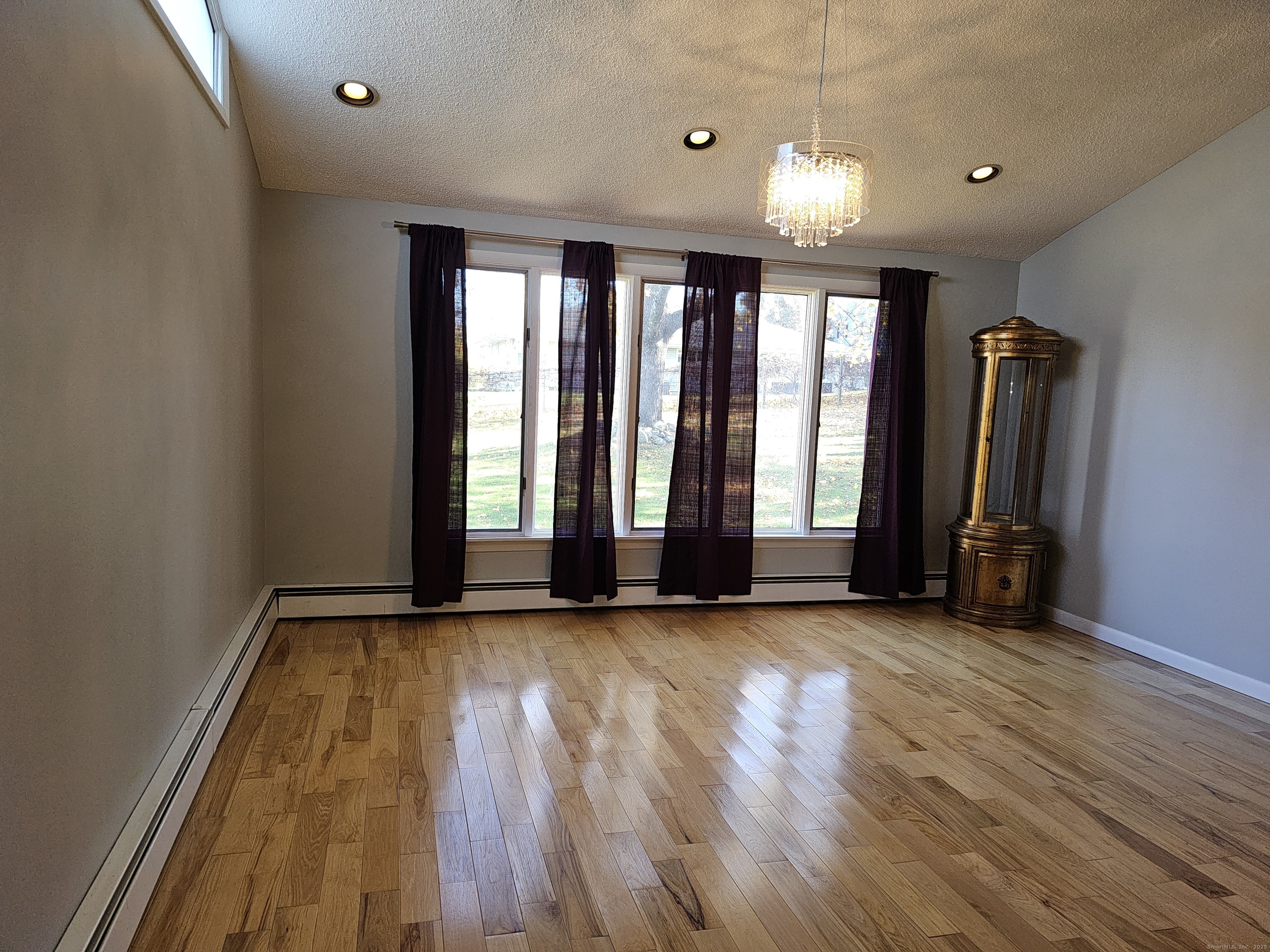 109 Seymour, Bristol, 06010, 3 Bedrooms Bedrooms, 0 ,2 BathroomsBathrooms,Single Family For Sale,For Sale,Seymour,0,24137515