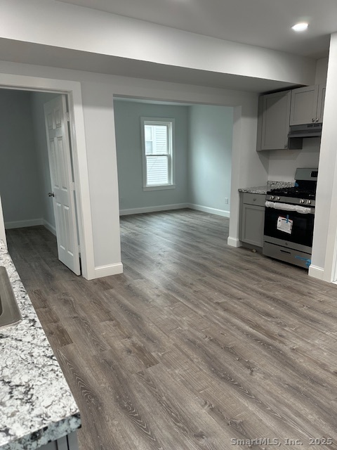 Photo 7 of 2078 Seaview Street, Bridgeport, CT