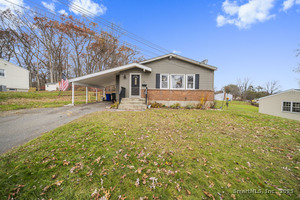 Homes for sale in Windsor Locks, CT | 19 Thomas St, Windsor Locks, CT 06096 | MLS# 24140156