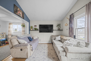 Homes for sale in Windsor Locks, CT | 19 Thomas St, Windsor Locks, CT 06096 | MLS# 24140156