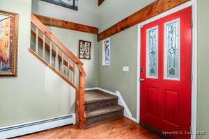 Homes for sale in Danbury, CT | 56 E Starrs Plain Rd, Danbury, CT 06810 | MLS# 24140001