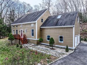 Homes for sale in Danbury, CT | 56 E Starrs Plain Rd, Danbury, CT 06810 | MLS# 24140001