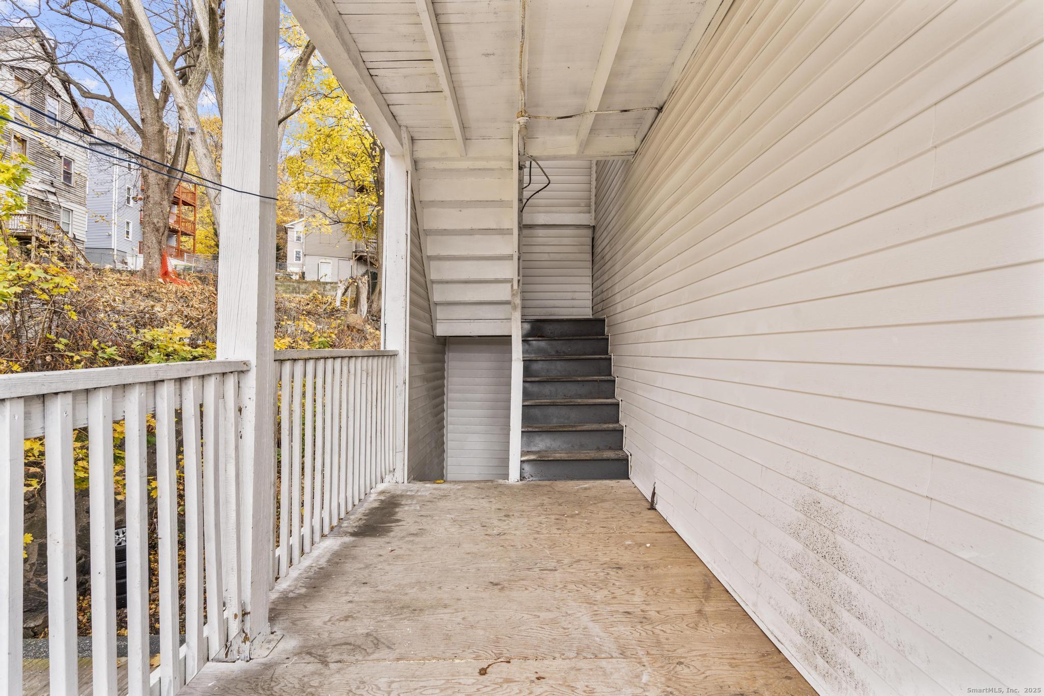 33 Albert, Waterbury, 06702, 7 Bedrooms Bedrooms, 0 ,3 BathroomsBathrooms,Multi-family For Sale,For Sale,Albert,0,24140399