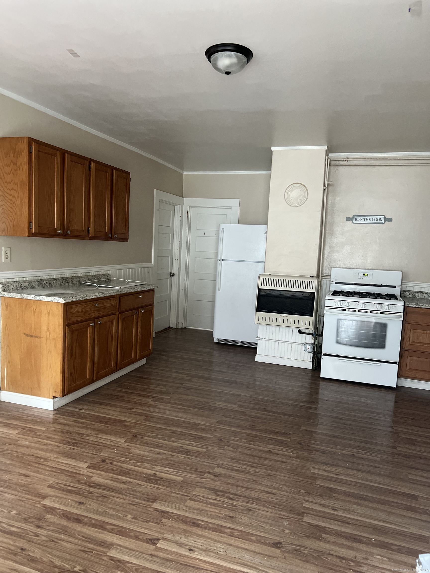 Photo 4 of 34 Center Street, Manchester, CT